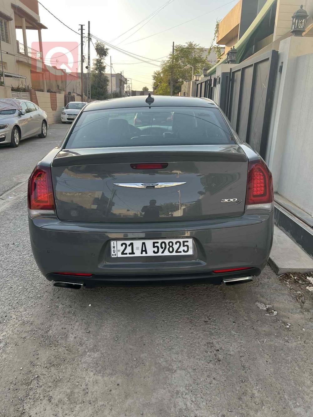 کرایسلەر 300